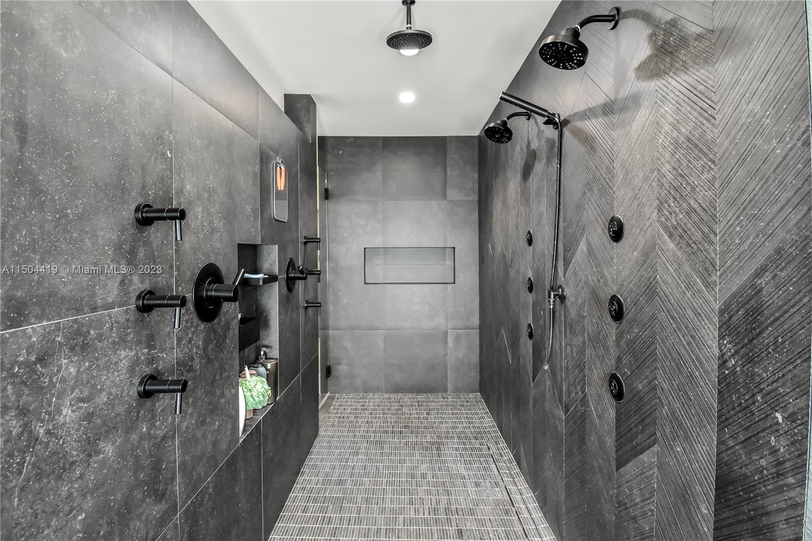 CHAMBERS SUB SE1/4 - Residential