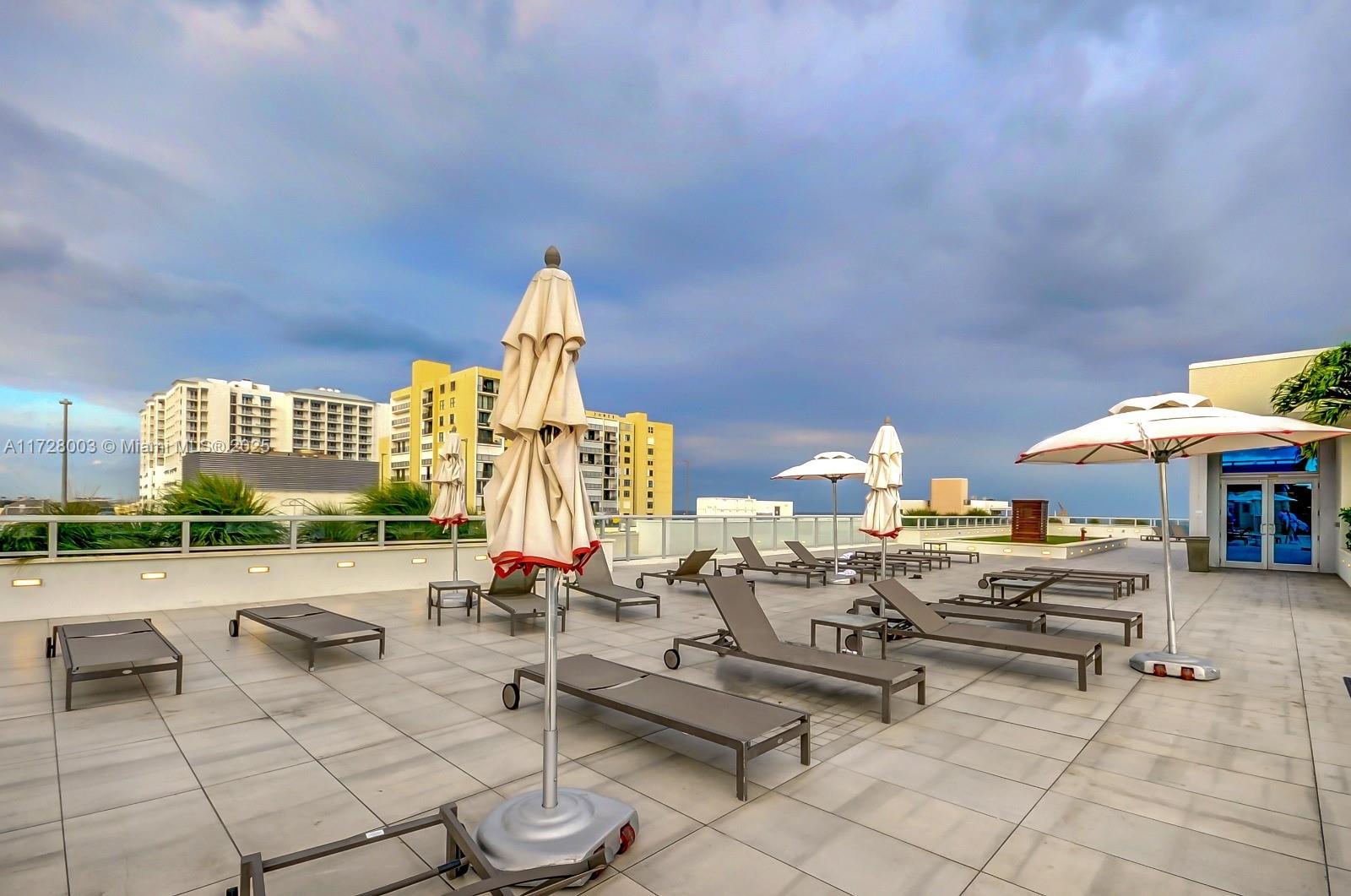 777 N Ocean Dr N305