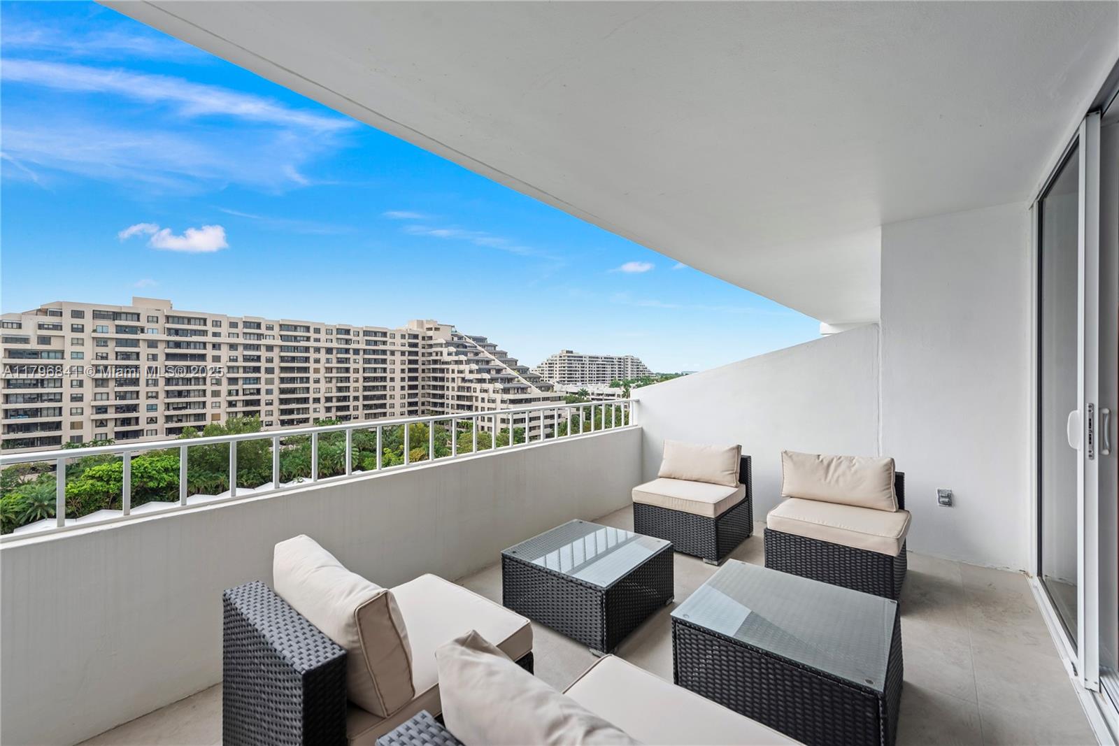 199 Ocean Lane Dr 1007