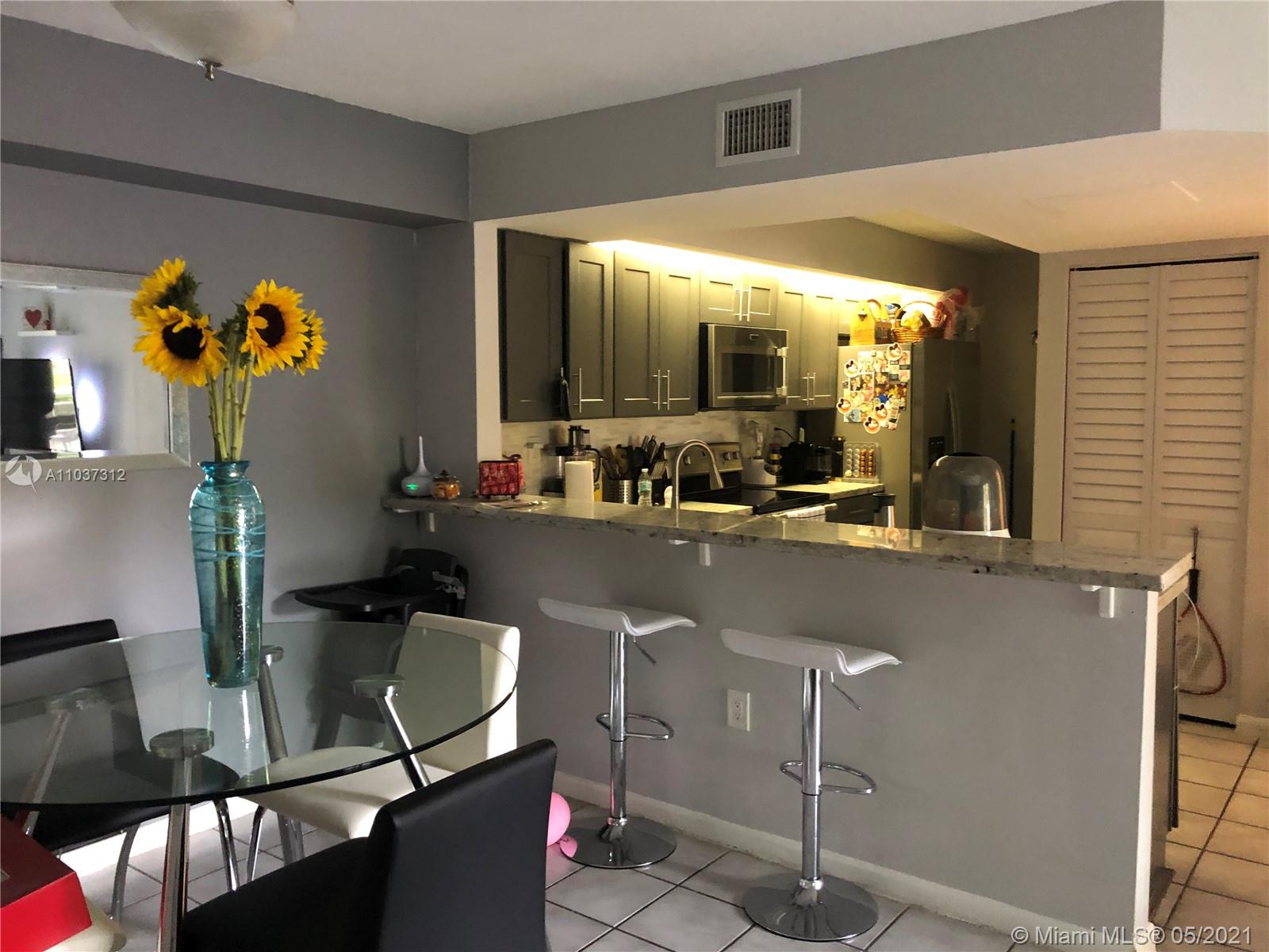 LE CLUB AT OLD CUTLER CON - Residential Lease