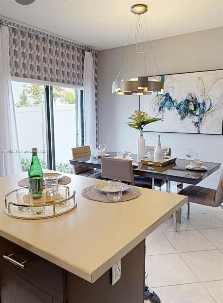 AQUABELLA NORTH - Residential Lease