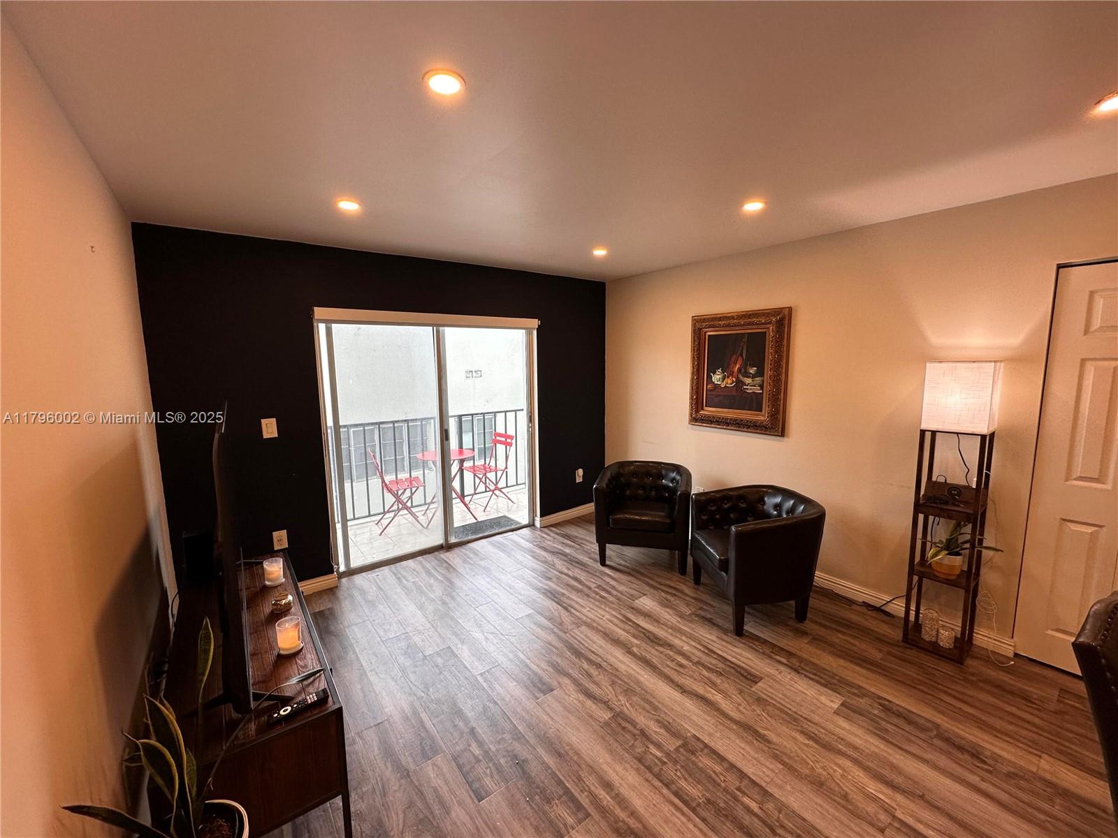 1605 Pennsylvania Ave 303