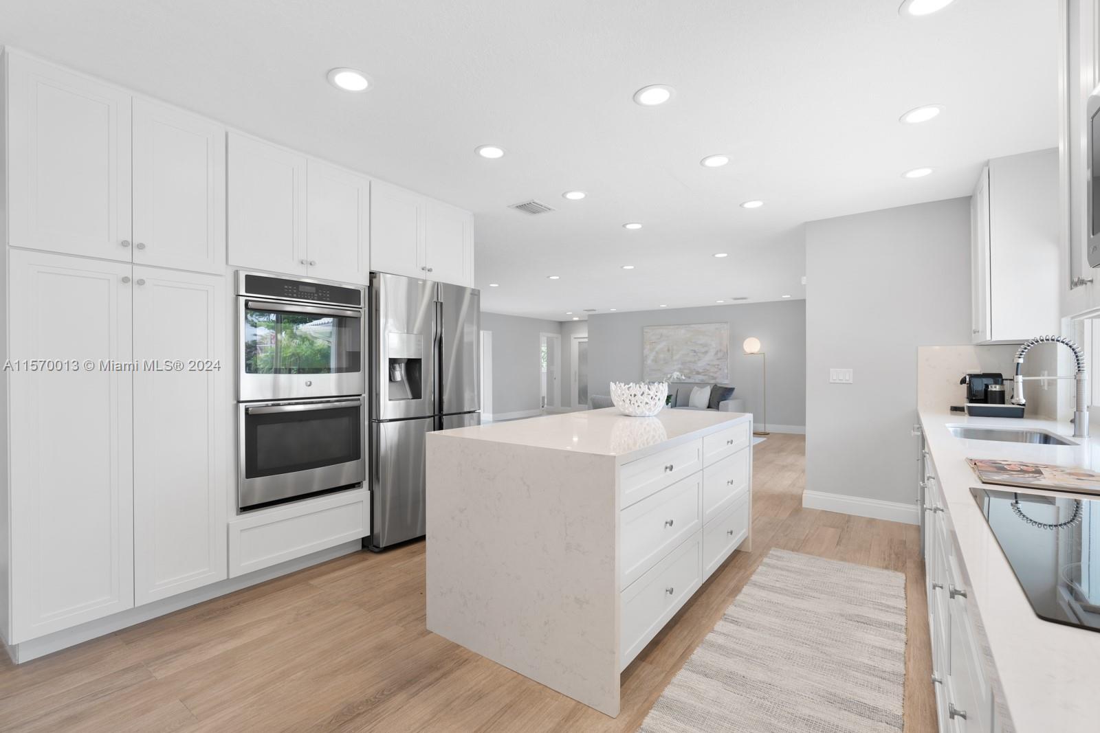 BOCA HARBOUR - Residential