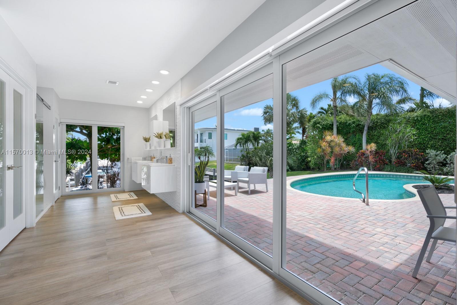 BOCA HARBOUR - Residential