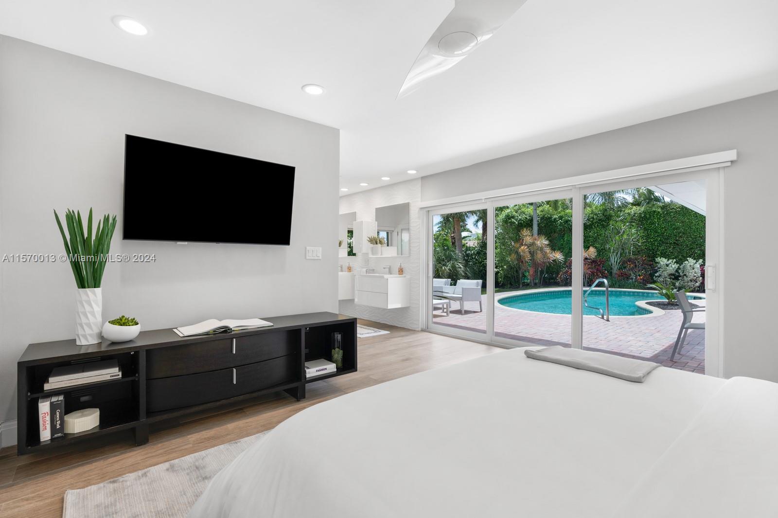 BOCA HARBOUR - Residential