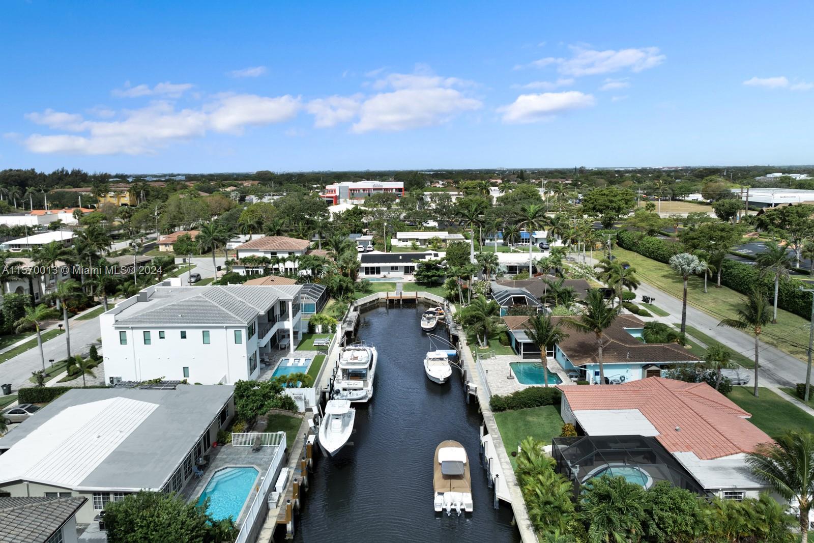 BOCA HARBOUR - Residential