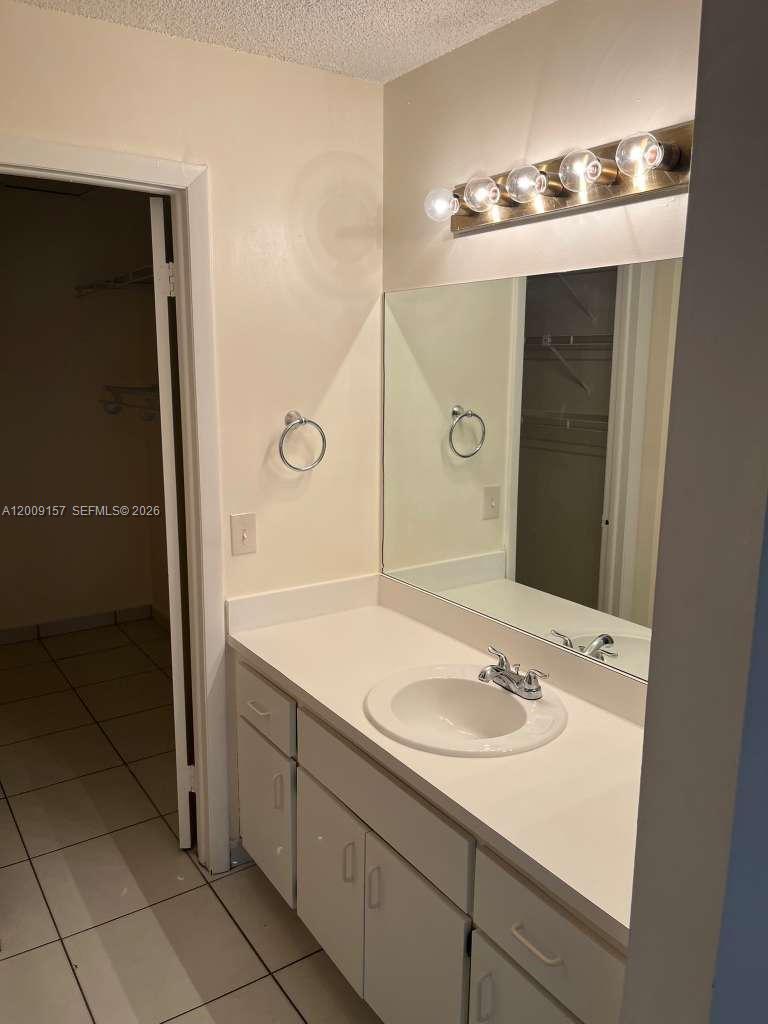 9712 Hammocks Blvd 202-30