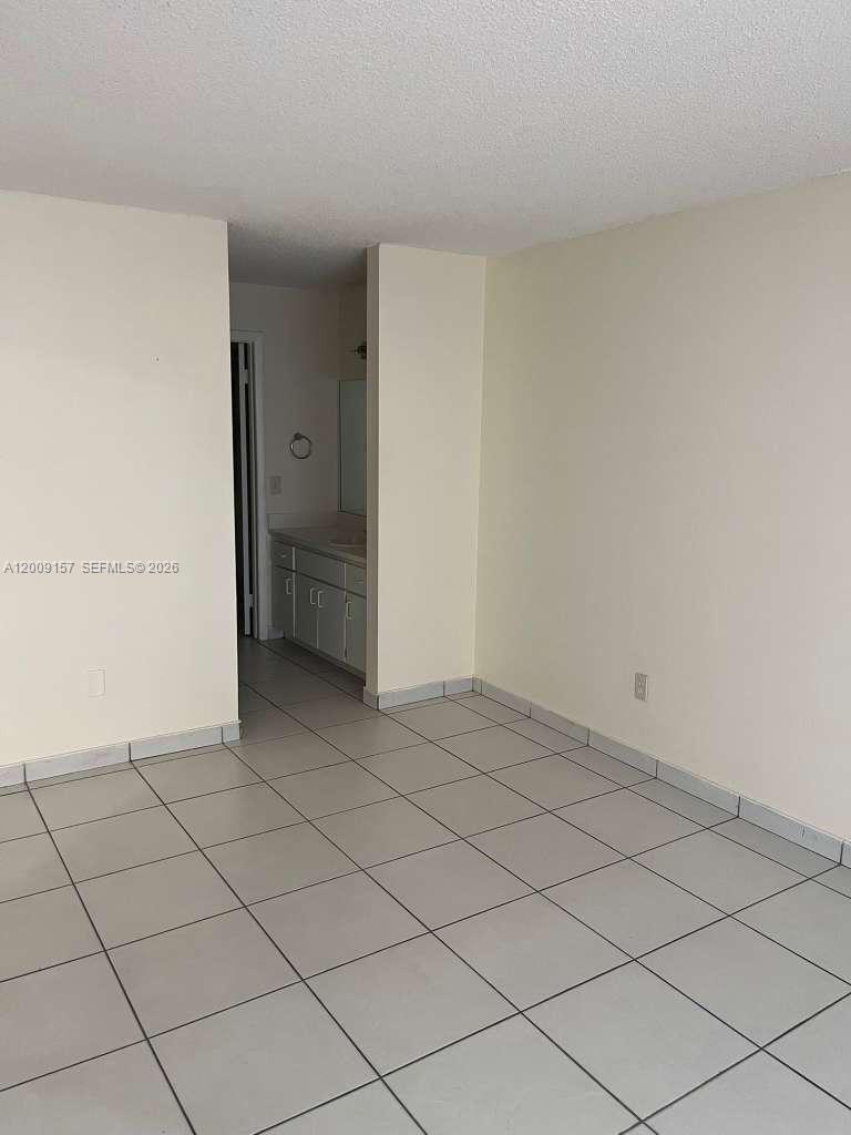 9712 Hammocks Blvd 202-30