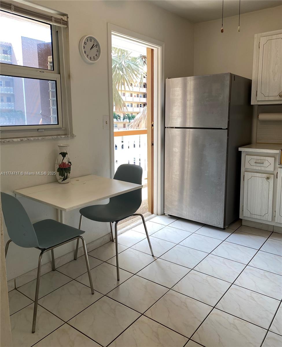 MEADOWBROOK TOWERS CONDO - Residential