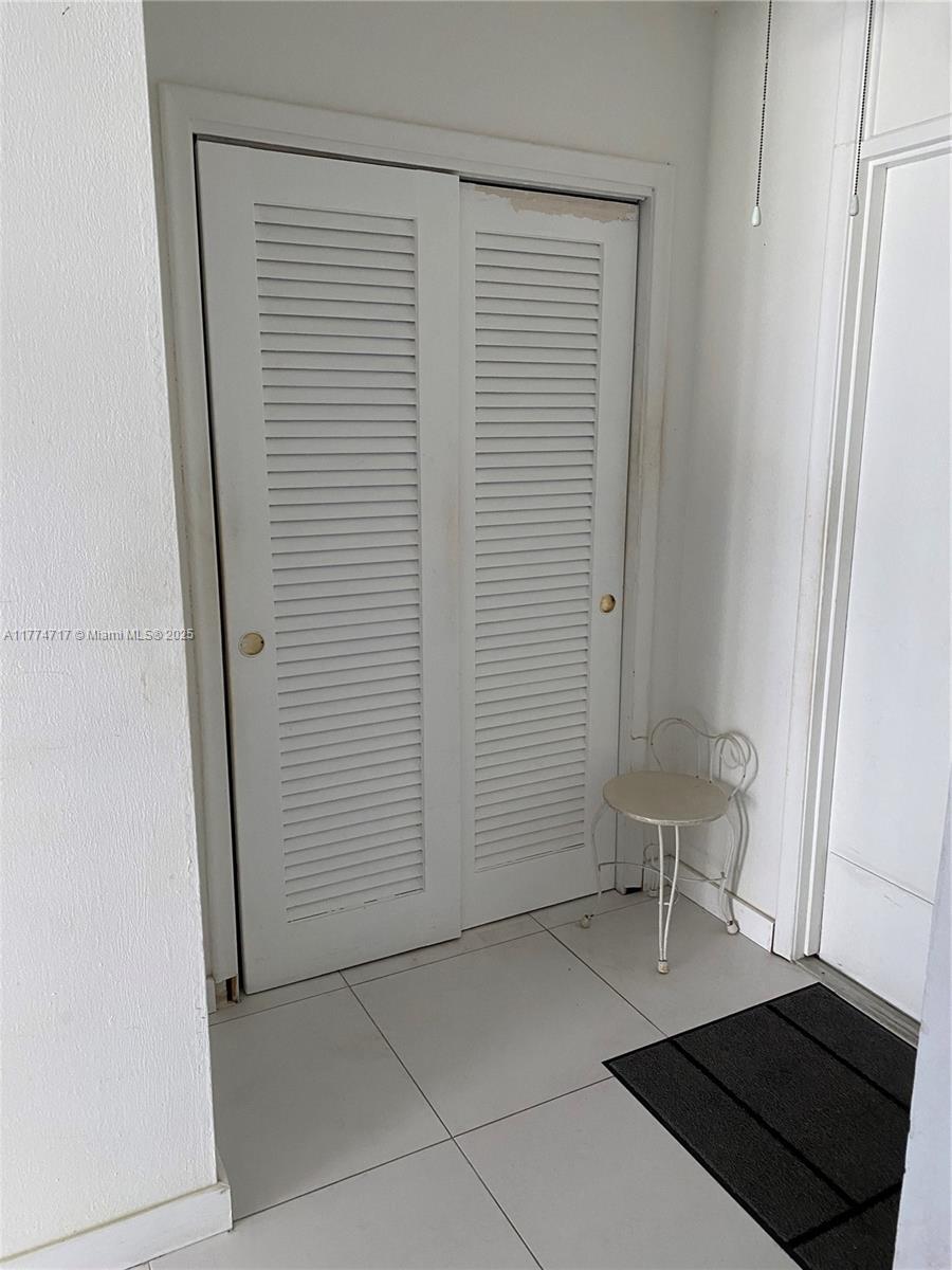 MEADOWBROOK TOWERS CONDO - Residential