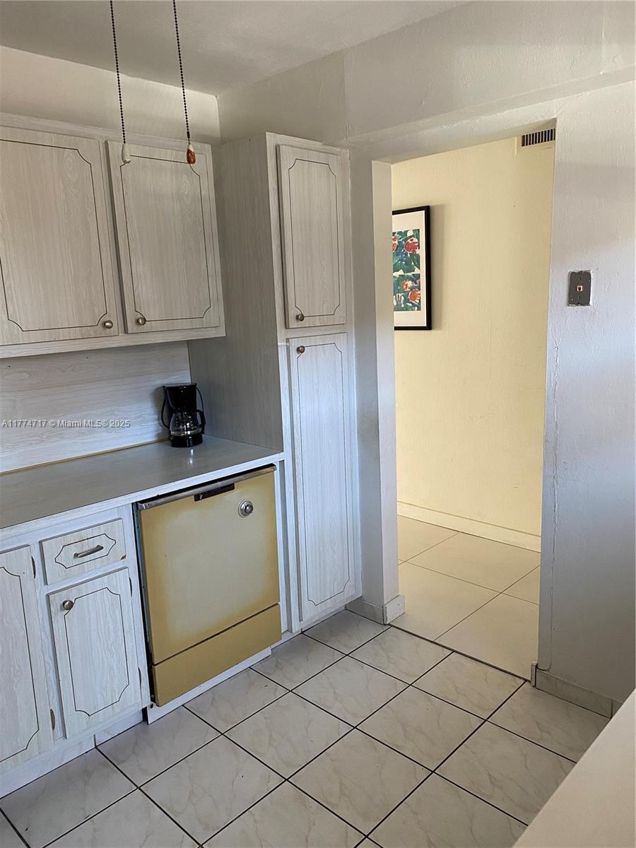 MEADOWBROOK TOWERS CONDO - Residential