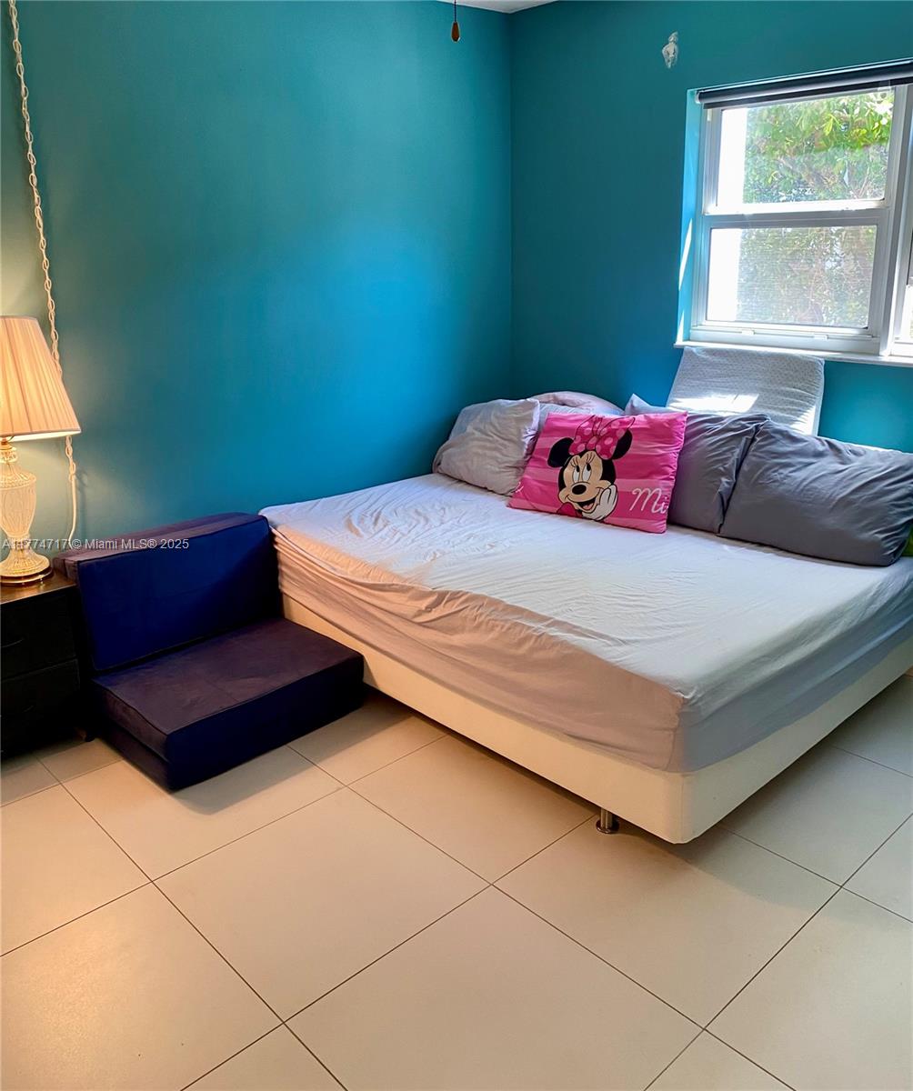 MEADOWBROOK TOWERS CONDO - Residential