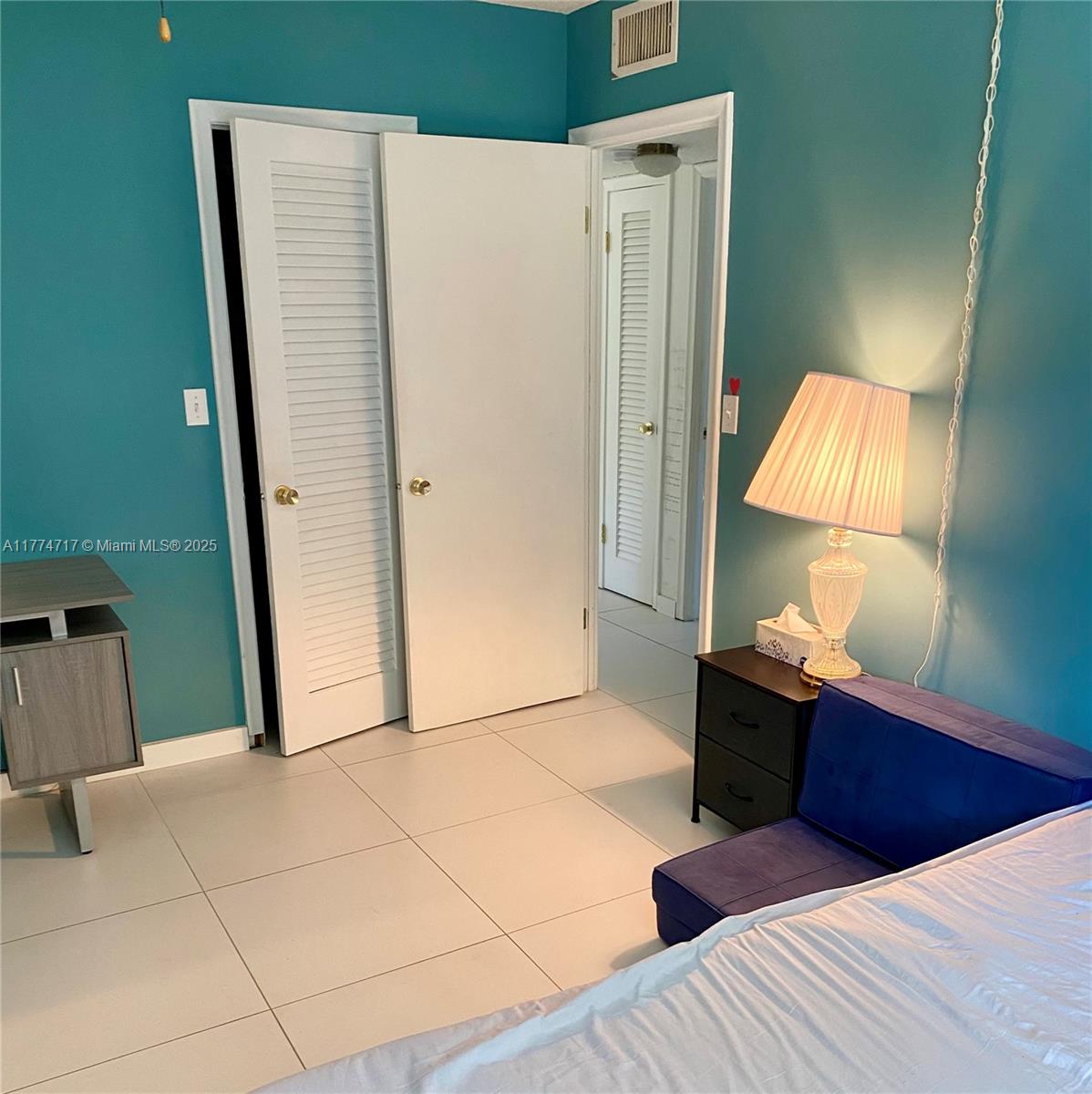 MEADOWBROOK TOWERS CONDO - Residential