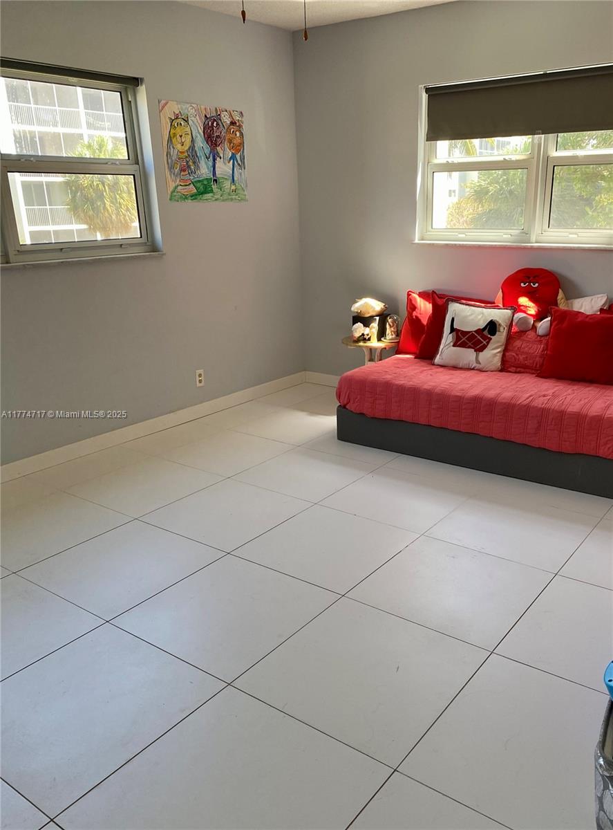 MEADOWBROOK TOWERS CONDO - Residential