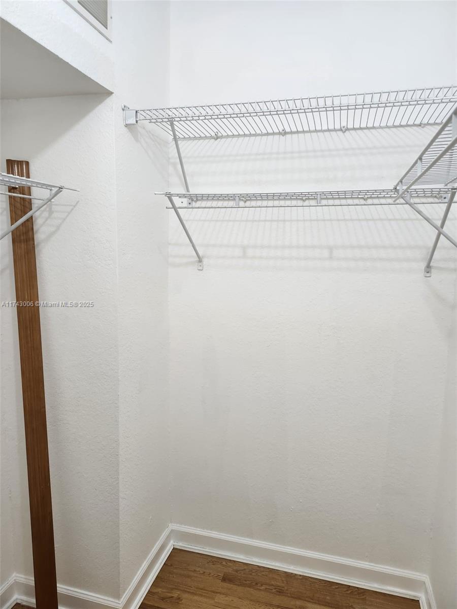 KENDALL BREEZE - Residential