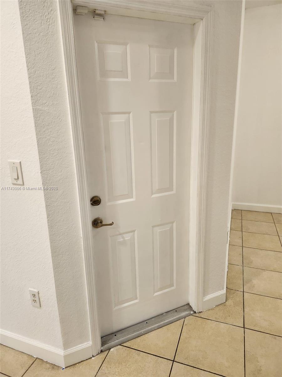 KENDALL BREEZE - Residential