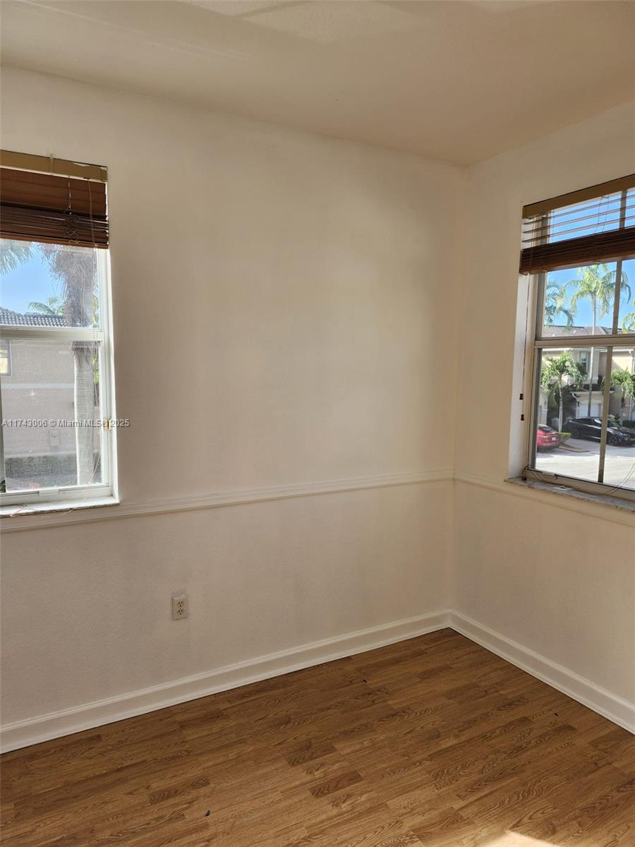 KENDALL BREEZE - Residential