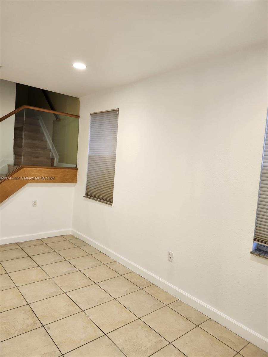 KENDALL BREEZE - Residential