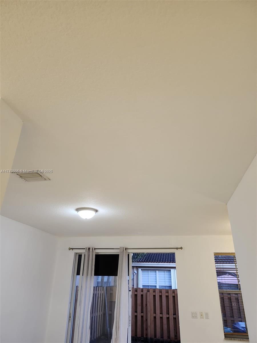 KENDALL BREEZE - Residential