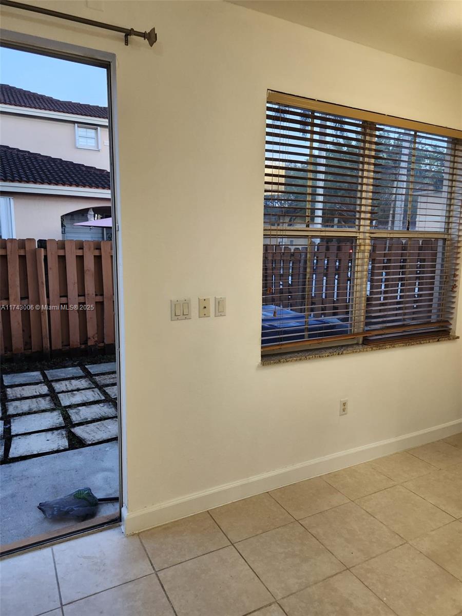 KENDALL BREEZE - Residential