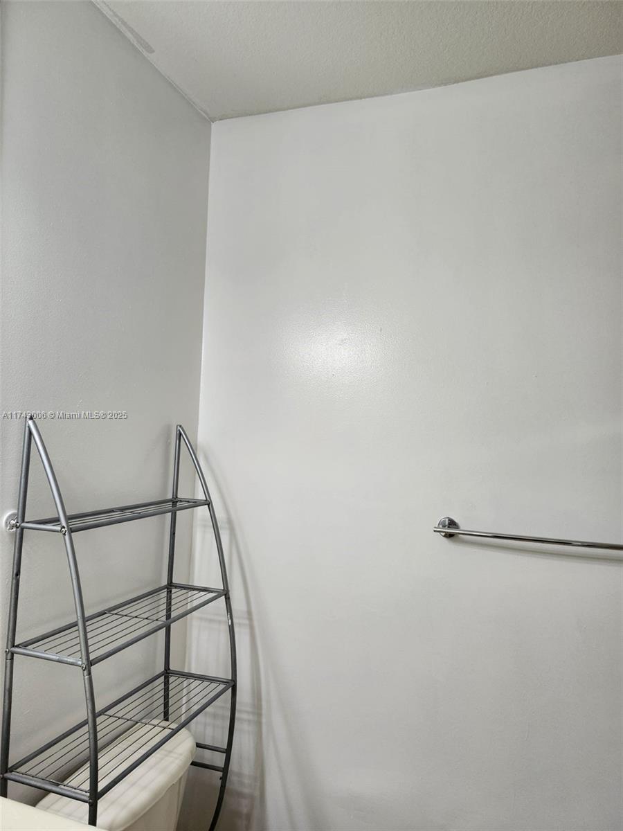 KENDALL BREEZE - Residential