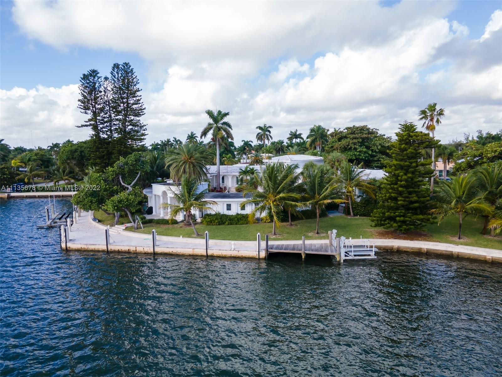 HOLLYWOOD LAKES SEC - Residential