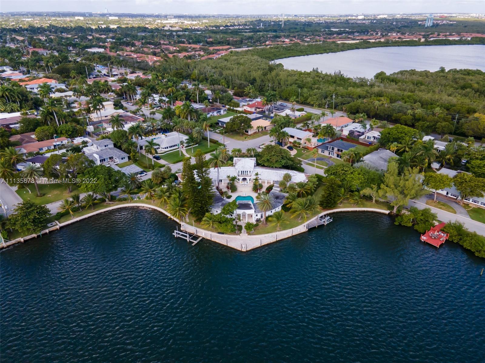 HOLLYWOOD LAKES SEC - Residential