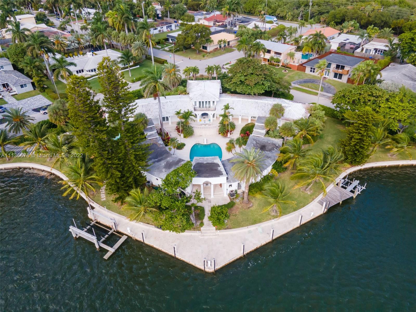 HOLLYWOOD LAKES SEC - Residential