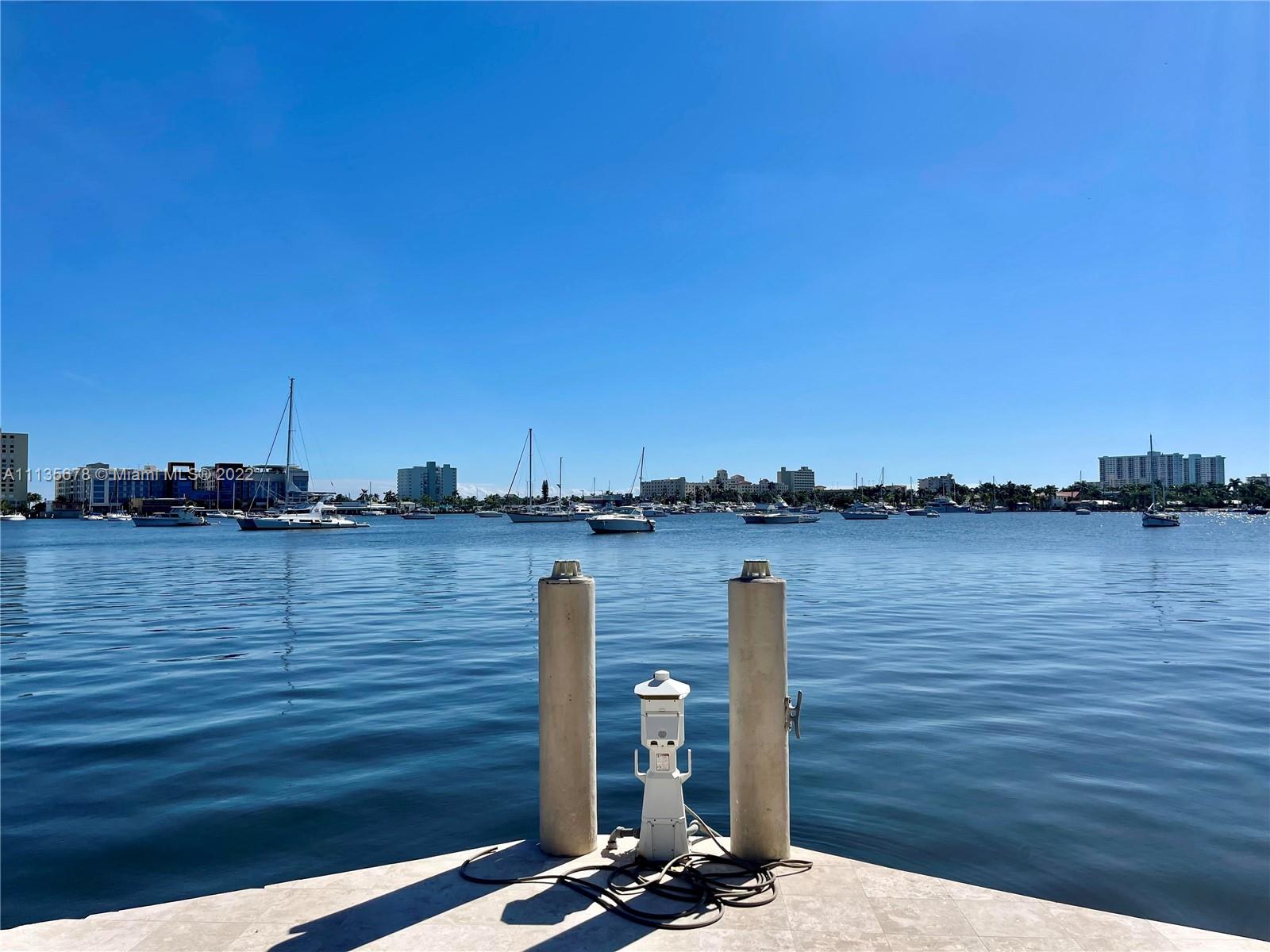 HOLLYWOOD LAKES SEC - Residential