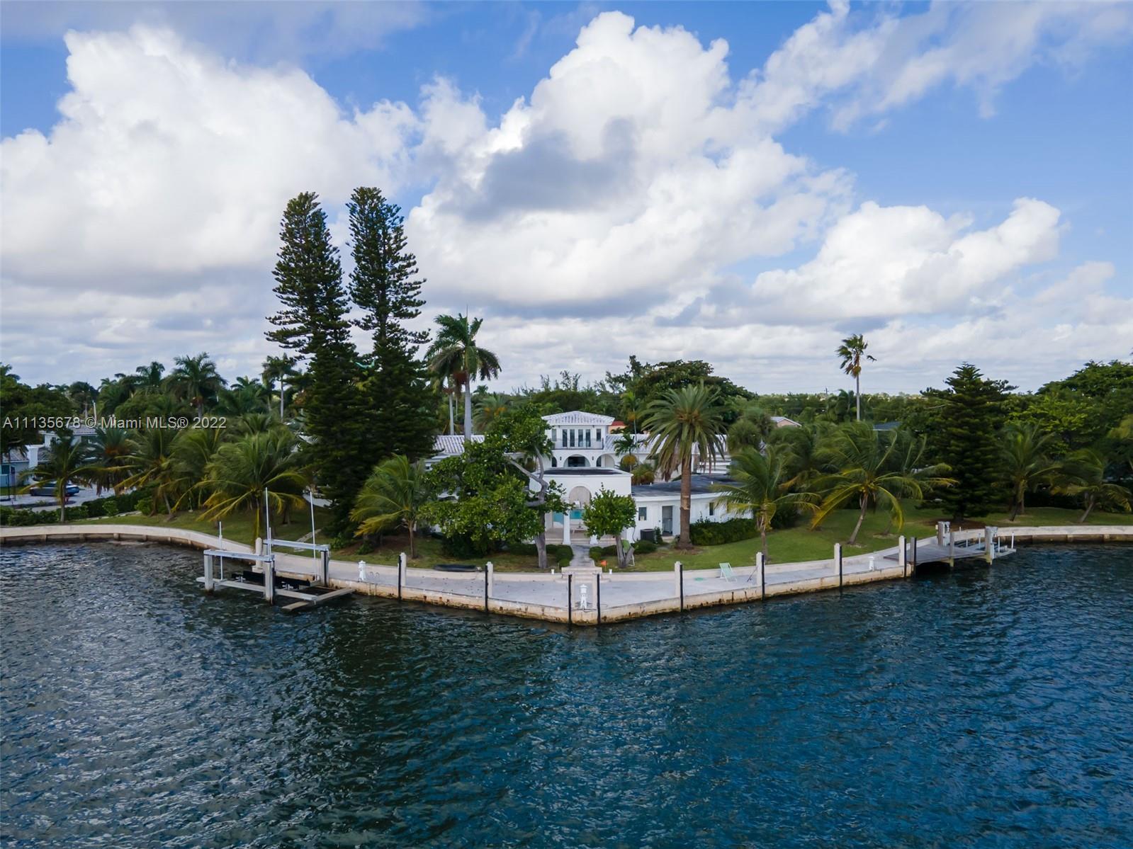 HOLLYWOOD LAKES SEC - Residential