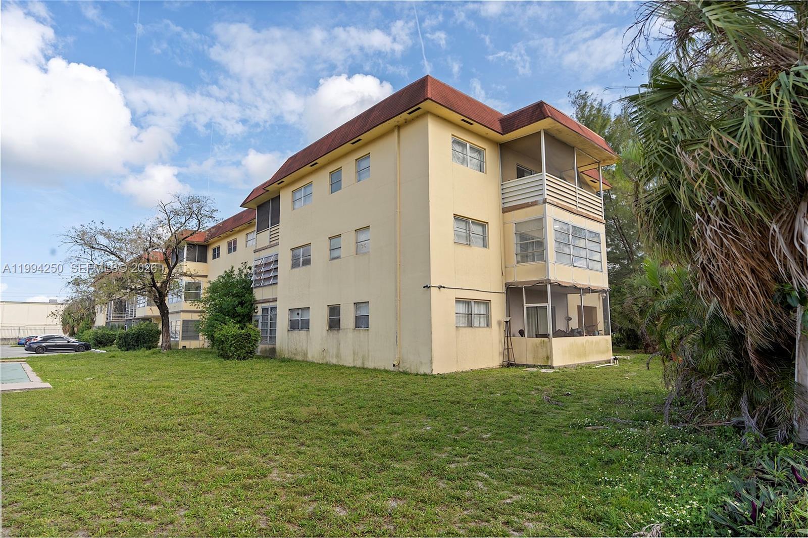 MAJESTIC GARDENS CONDOMIN - Residential