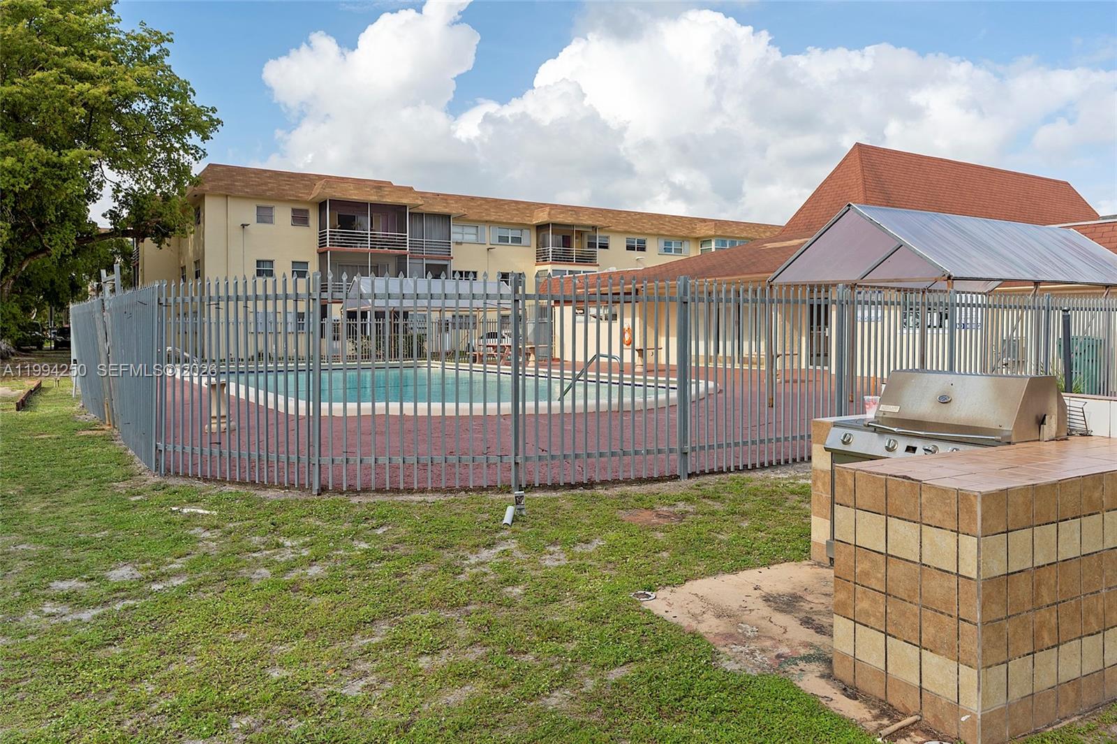 MAJESTIC GARDENS CONDOMIN - Residential