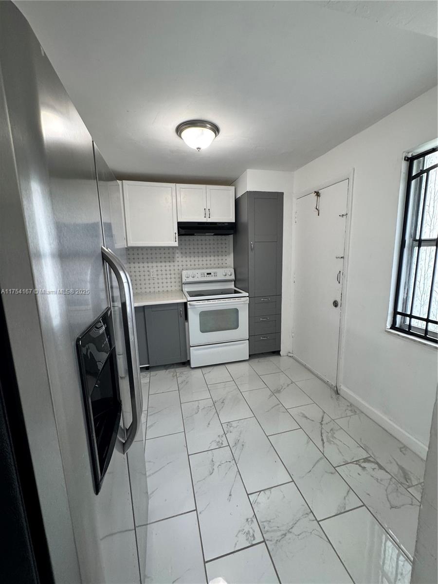 Rental Property at 1351 Ne 191st St E203, Miami, Broward County, Florida - Bedrooms: 1 
Bathrooms: 2  - $1,700 MO.