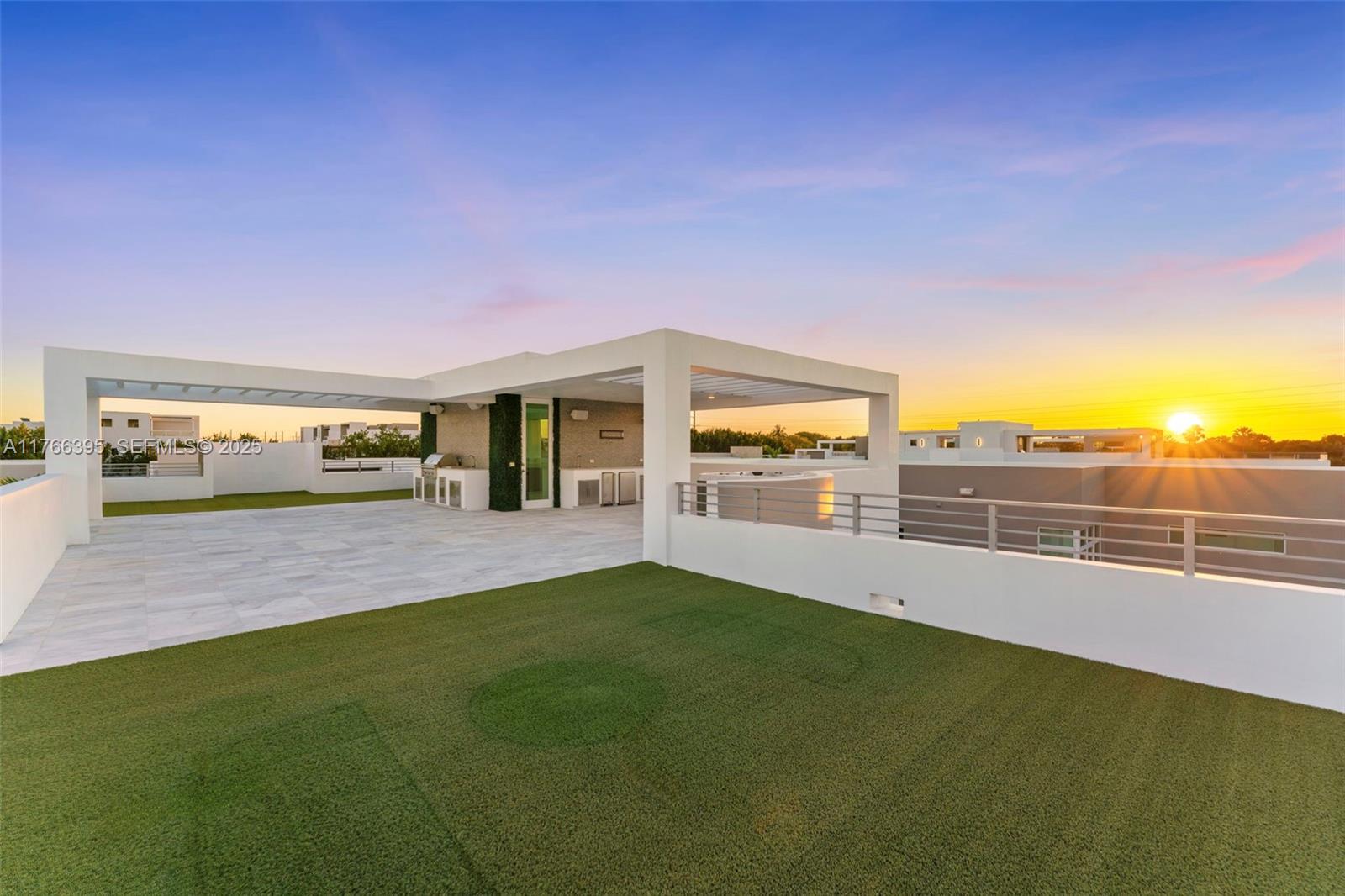 GRAND FLORIDIAN ESTATES - Residential