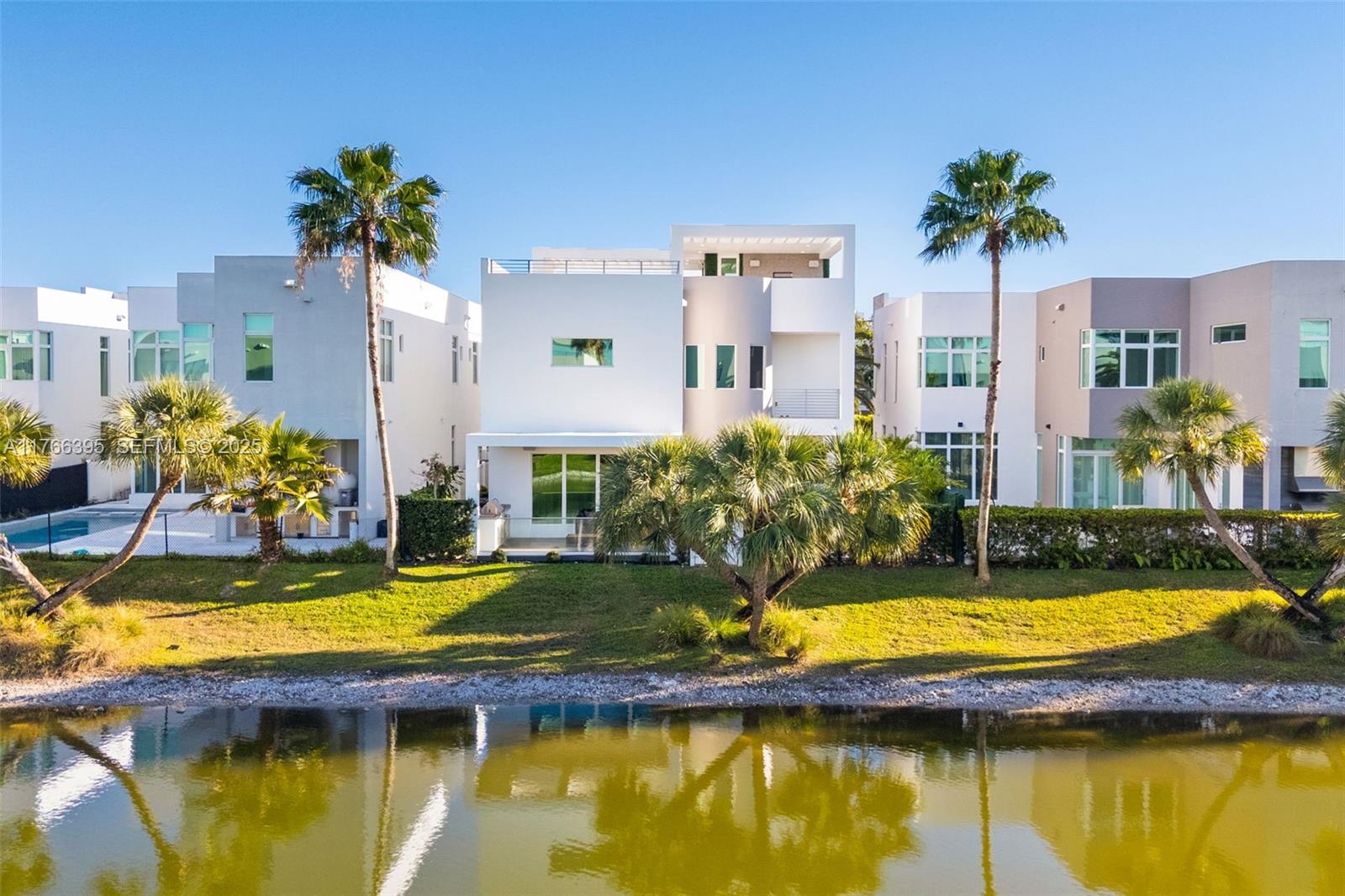 GRAND FLORIDIAN ESTATES - Residential