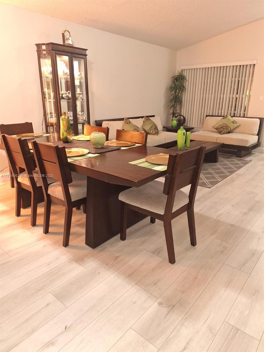 CRYSTAL POINTE - Residential