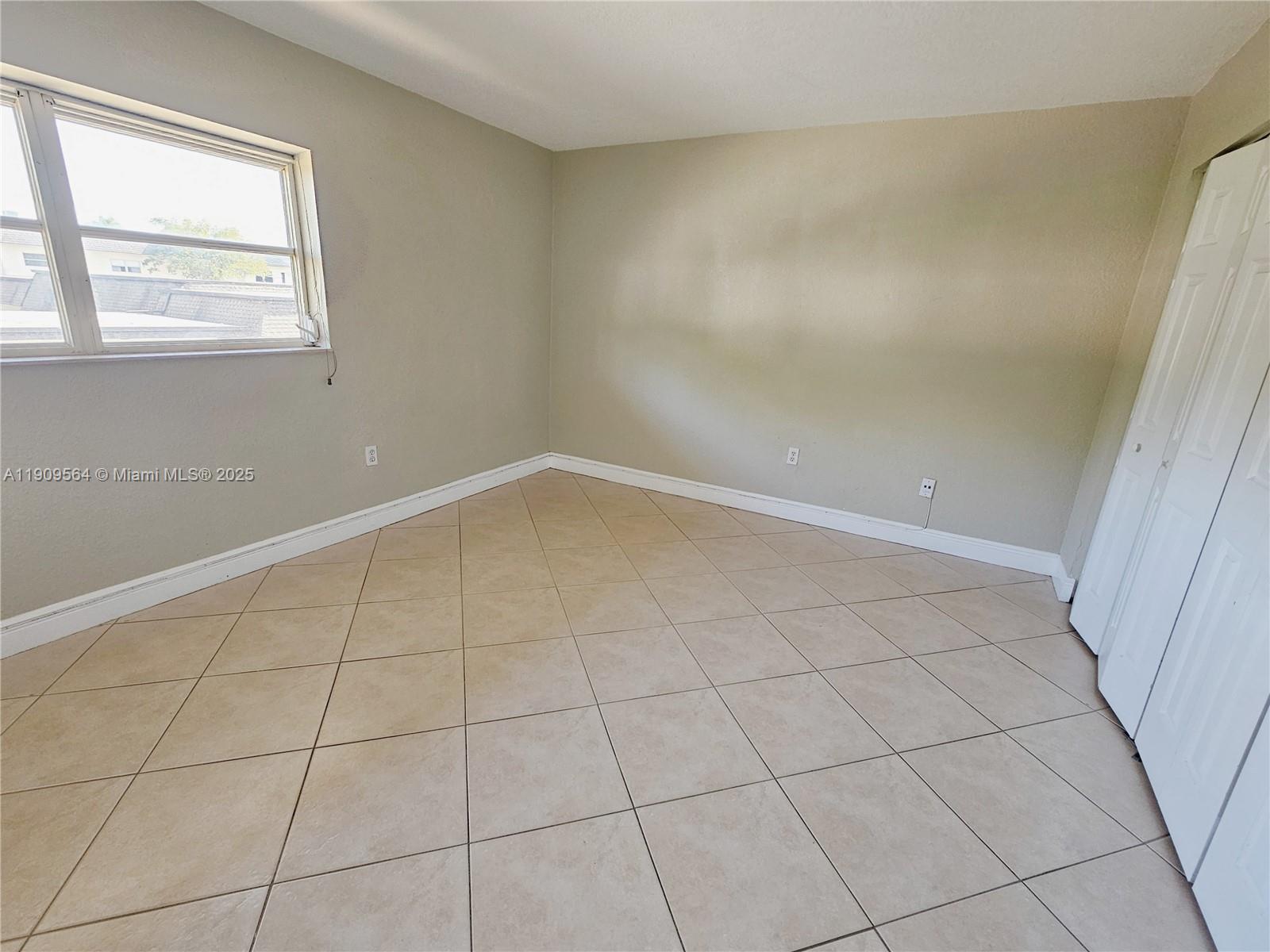 GALLOWOOD CONDO - Residential Lease