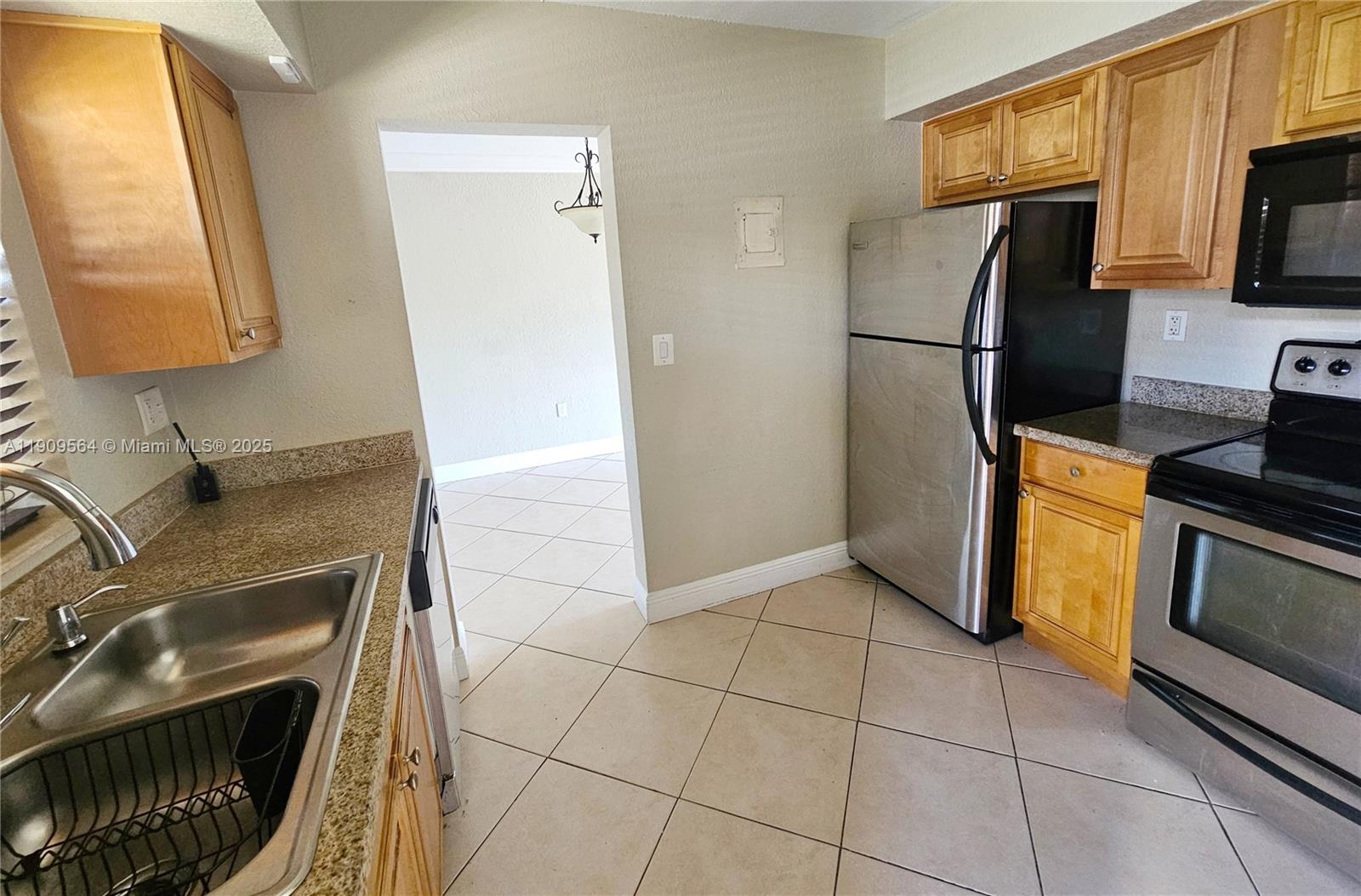 GALLOWOOD CONDO - Residential Lease