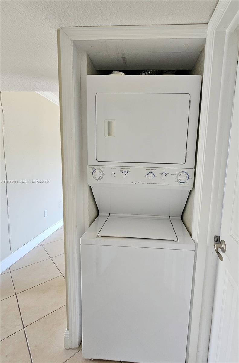 GALLOWOOD CONDO - Residential Lease