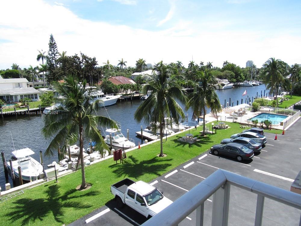 CROMWELL WEST CONDO - Residential