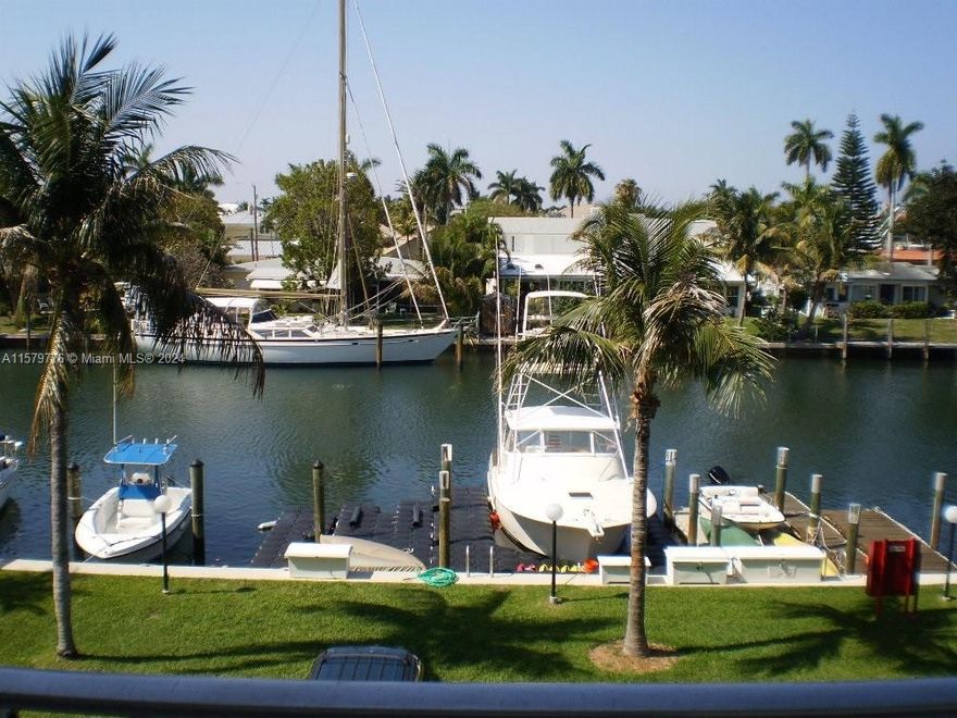 Waterfront condo, 2 bedrooms 1.5 baths.  Direct water and city views. 
Shows super clean and neat.  Sliding wall to create a private second bedroom or open to the living area. All high impact windows and door.  Even covered parking. Waterside pool, gas grills. Seawall has been updated.  Conveniently located near Las Olas, Ft. Lauderdale beach, 5 mins from Ft. Lauderdale airport, restaurants, shops, supermarkets and access to major highways. Plus, dock space for rent, 8x30.