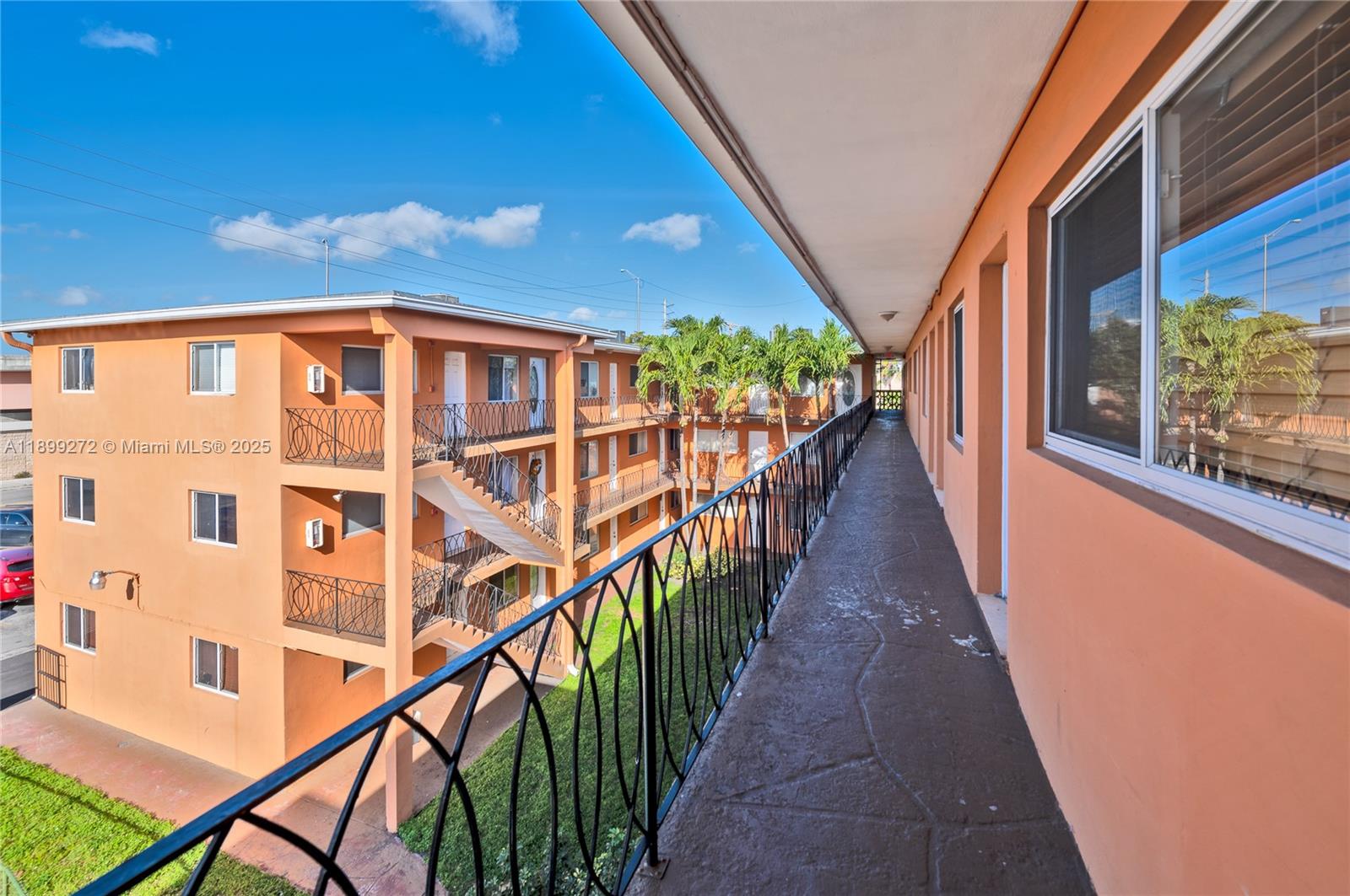 RIVER GRAND II CONDO - Residential