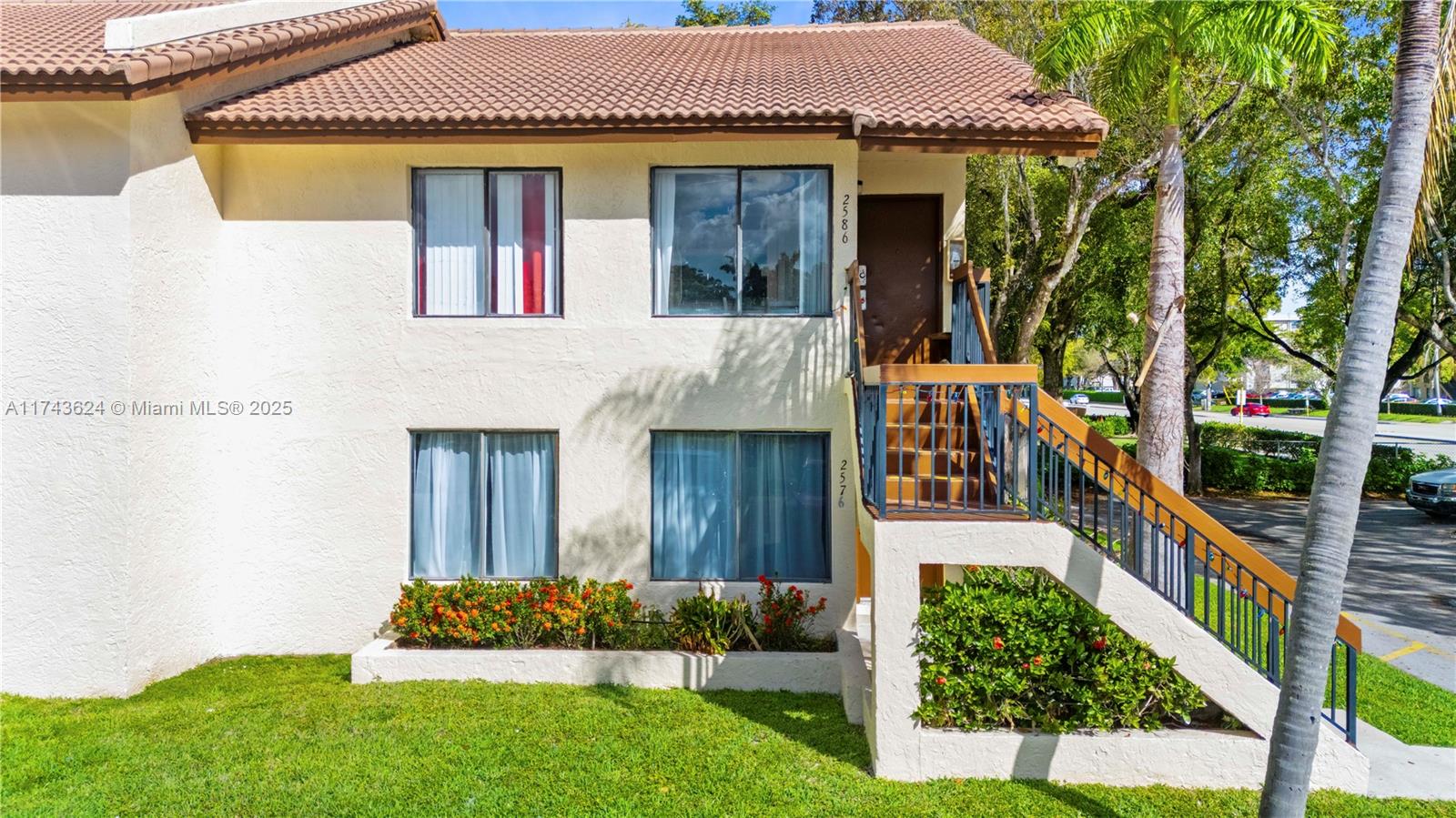 2576 Riverside Dr 415, Coral Springs, Broward County, Florida - 2 Bedrooms  
2 Bathrooms - 