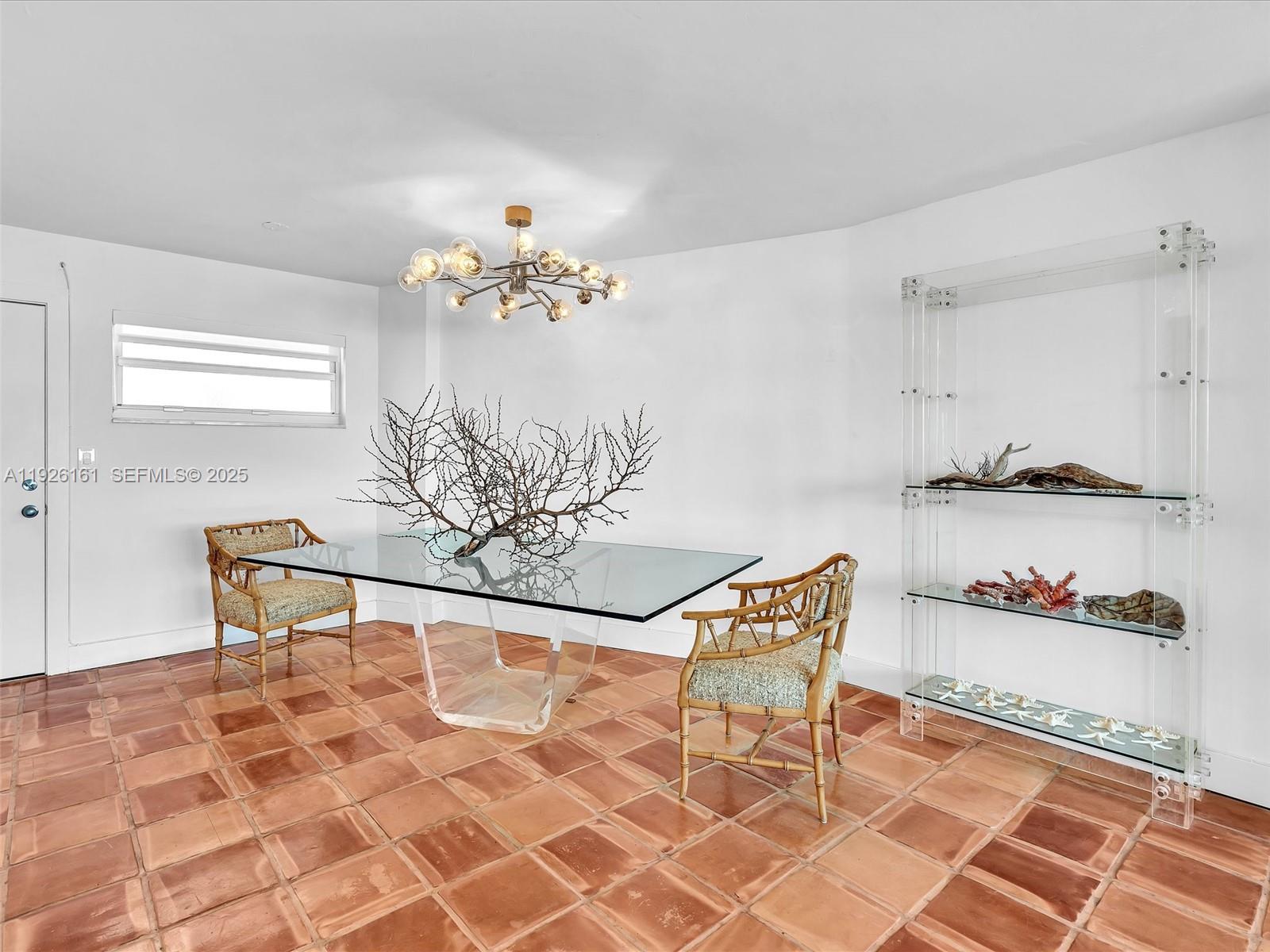 1881 Washington Ave 16E