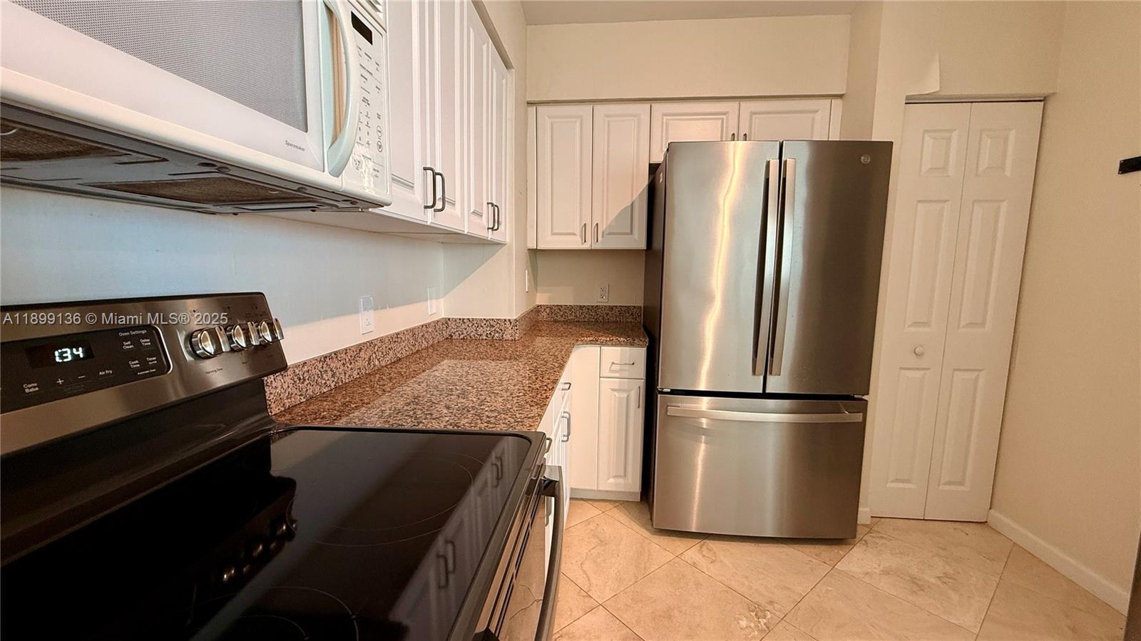 THE MARK ON BRICKELL COND - Residential