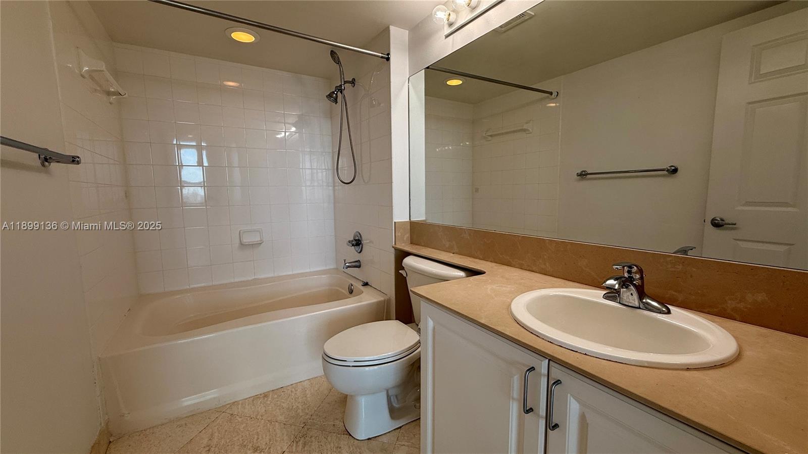 THE MARK ON BRICKELL COND - Residential