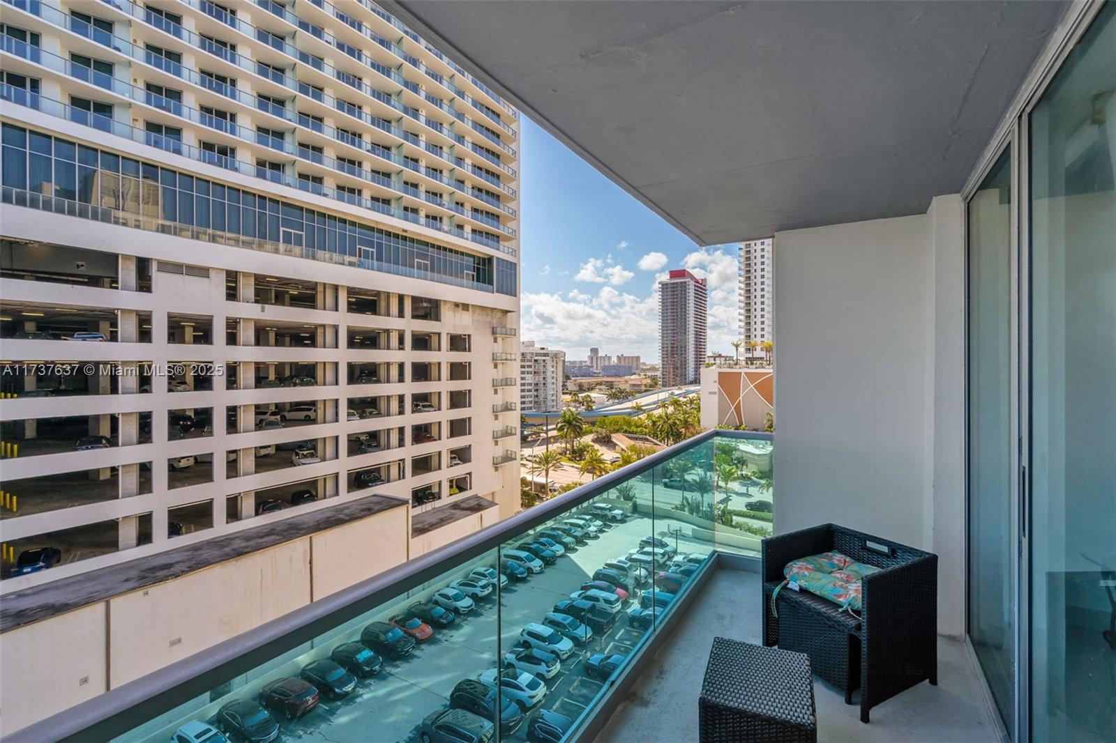 SIAN OCEAN RESIDENCES CON - Residential
