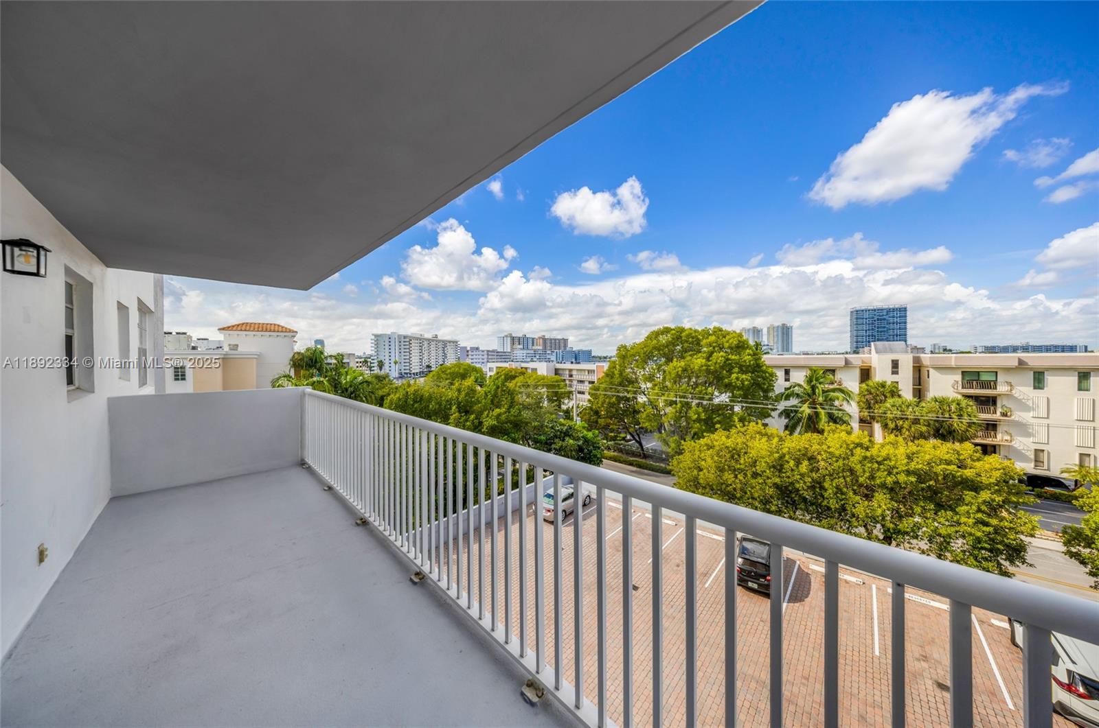 GOLDEN SURF TOWERS CONDO - Residential