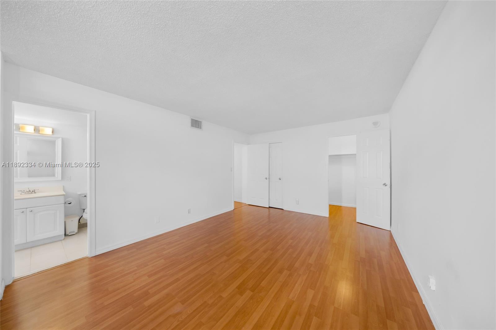 GOLDEN SURF TOWERS CONDO - Residential