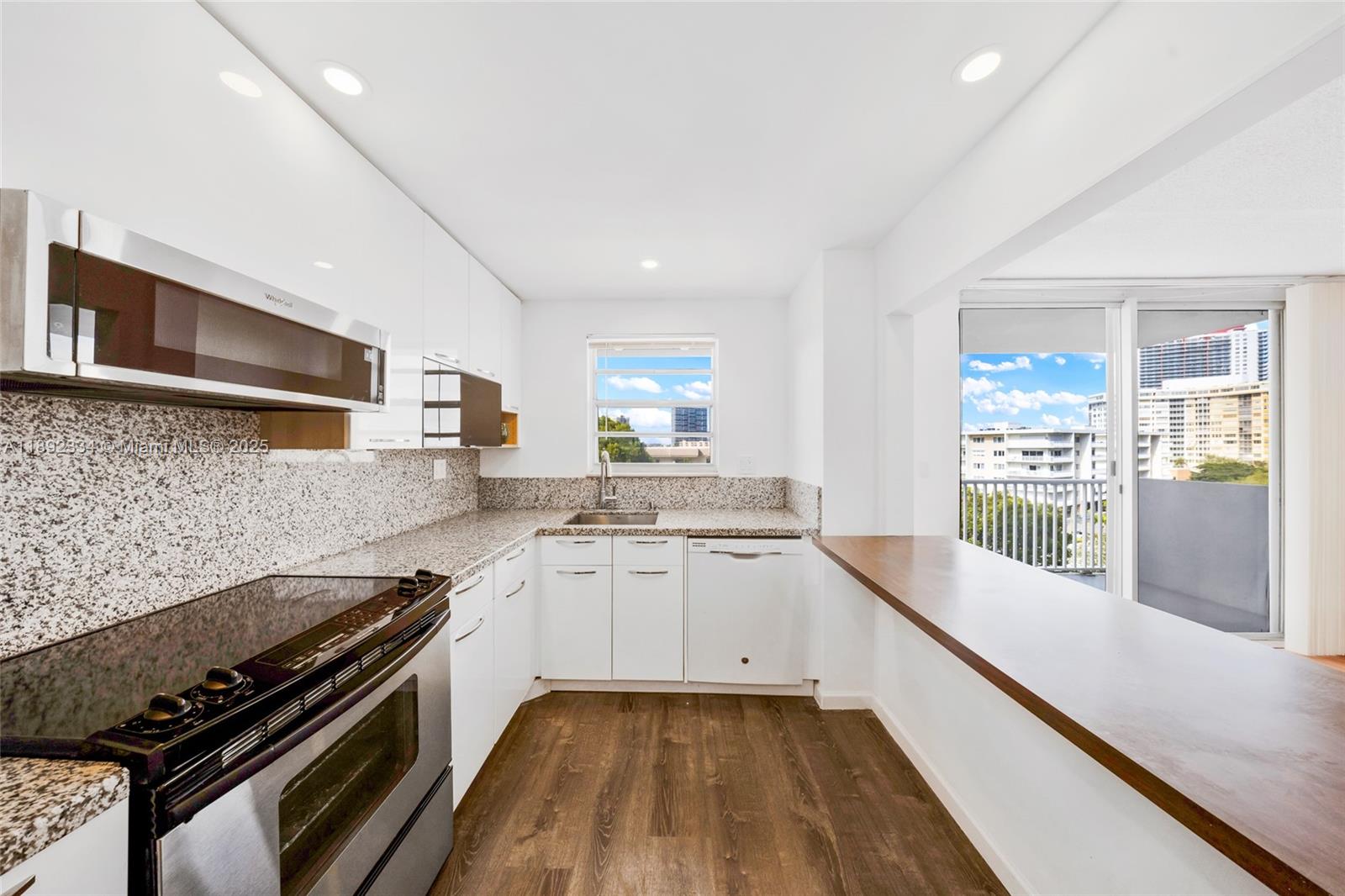GOLDEN SURF TOWERS CONDO - Residential